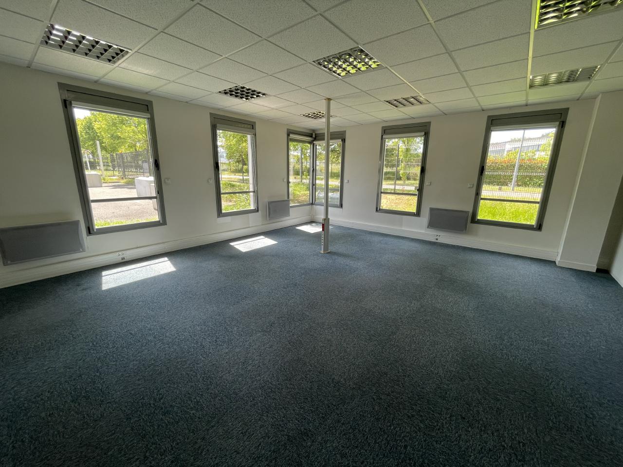 Bureau Saint-Herblain 987m² Location bureau Saint-Herblain Loire-Atlantique OLBUR2314509 2